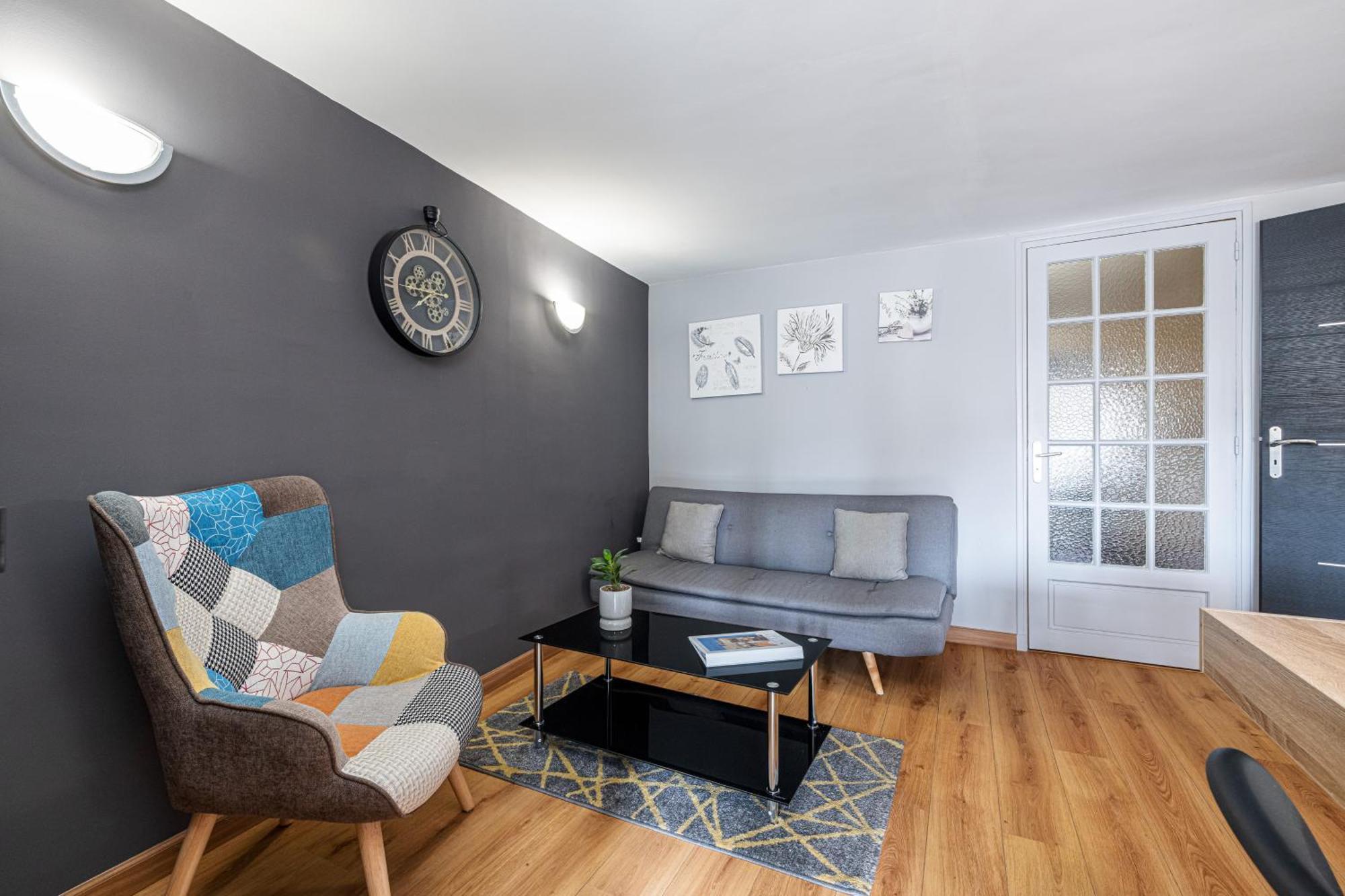 3 Pieces Des Jardins Apartment ม็องตง ภายนอก รูปภาพ