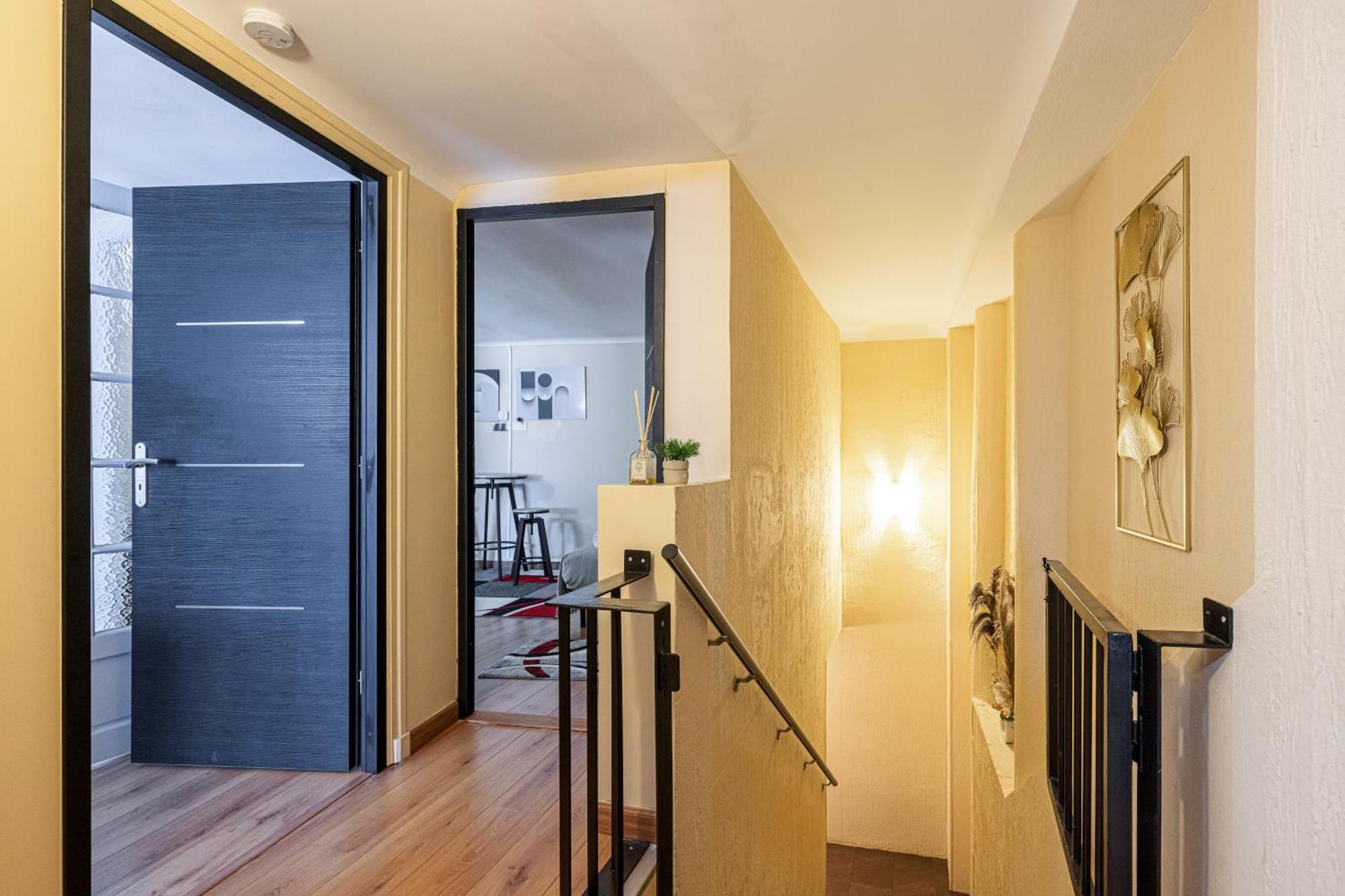 3 Pieces Des Jardins Apartment ม็องตง ภายนอก รูปภาพ